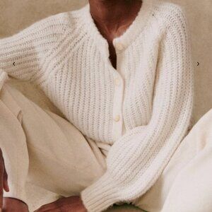 *Giveaway* 12/4 Team Posh Surprise Gifting Crew 2-4pm PT Sezane Emile Cardigan